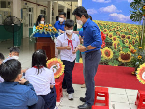 Nhiều trường tại TP.HCM tổ chức đón học sinh lớp 6 tựu trường theo cách riêng